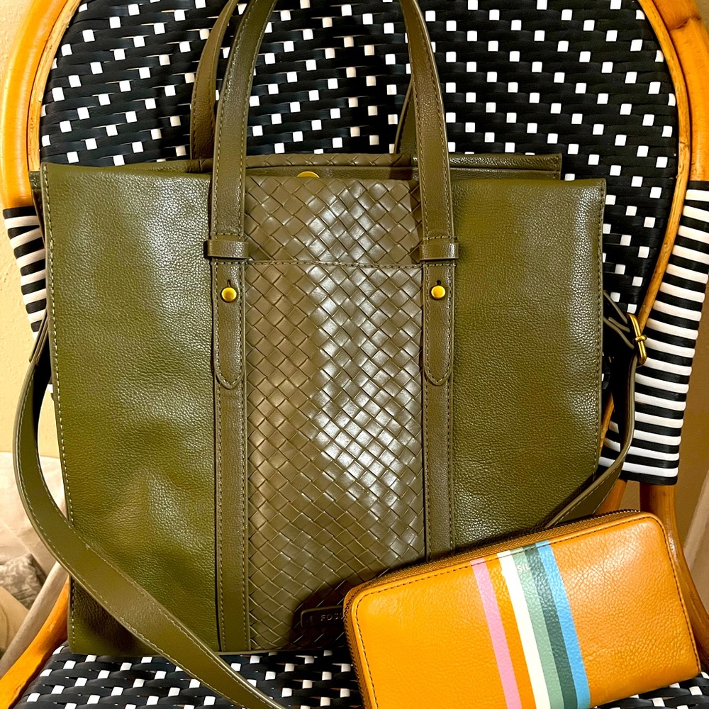 Fossil KingstonbTote and Jori Zip Cluth